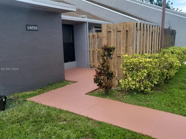 8360 SW 148th Pl, Miami, FL 33193