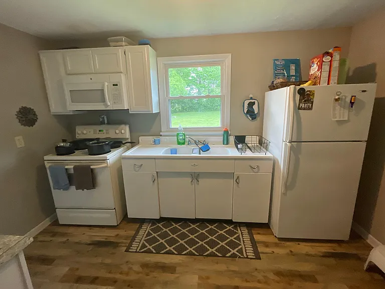 1617 Berwin Ave — Photo 5