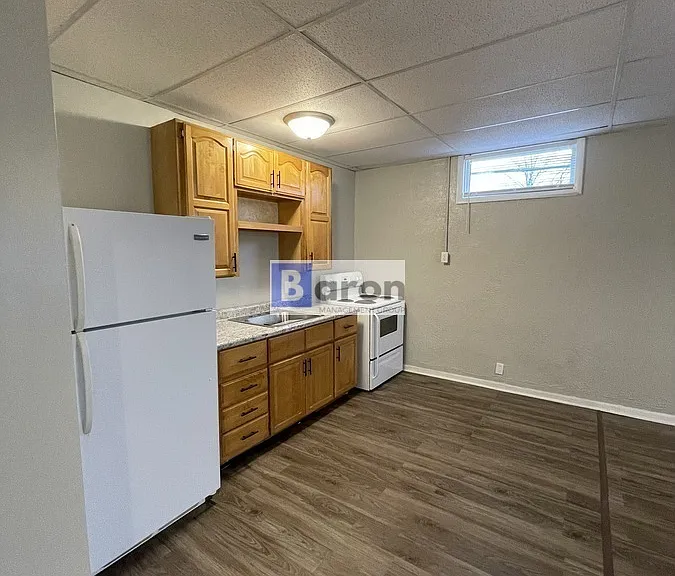 1115 S Spring St #1 — Photo 4