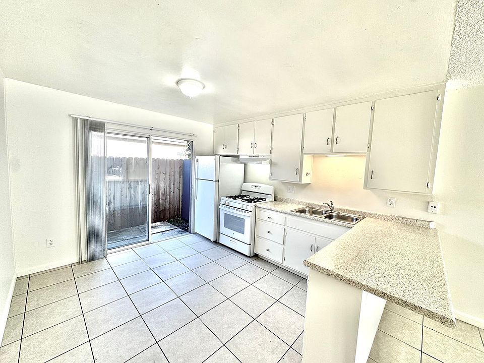 1st image of 650 Florence St APT 2
