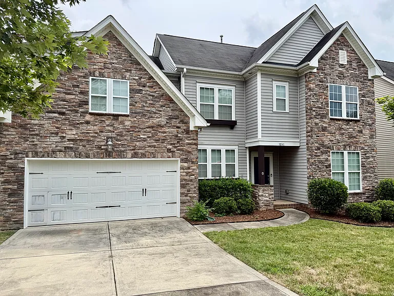 10141 Loch Lomond Dr — Photo 1