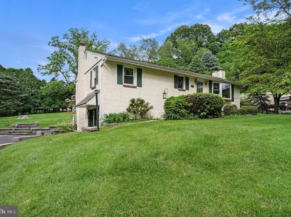 39 Aldian Rd, Phoenixville, PA 19460