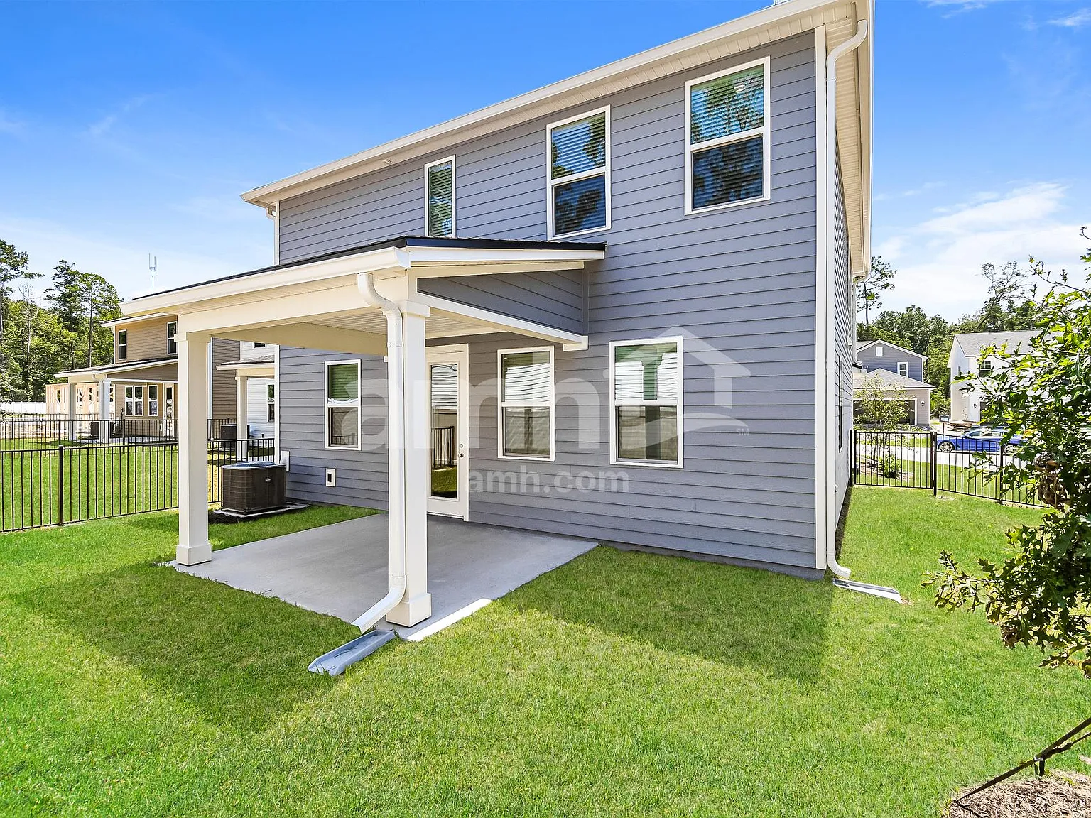 4 bed, 2.5 bath, 1835 sqft, $2,650 — Photo 3