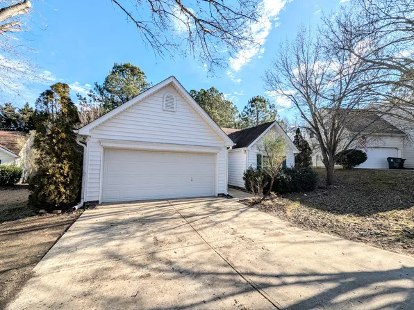 111 Gables Gate Ct, Apex, NC 27539