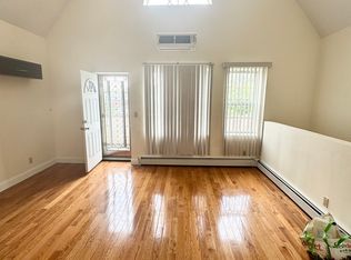 18326 Booth Memorial Ave FLOOR 2, Fresh Meadows, NY 11365