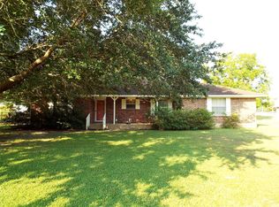 180 E Pine Ave, Coldspring, TX 77331
