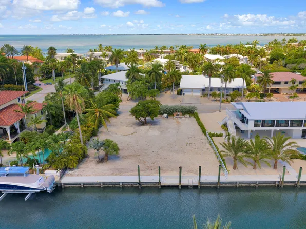 180 12th St, Key Colony Beach, FL 33051