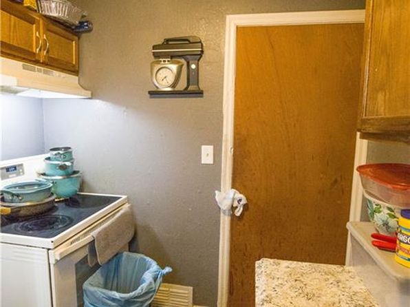 kansas-city-missouri-2074650432 picture