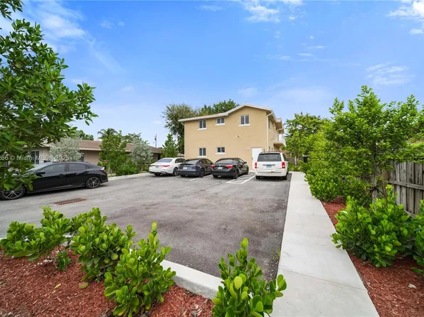 2311 Scott St, Hollywood, FL 33020