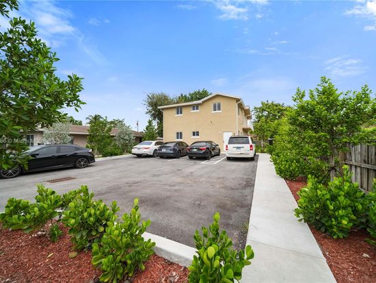 2311 Scott St, Hollywood, FL 33020