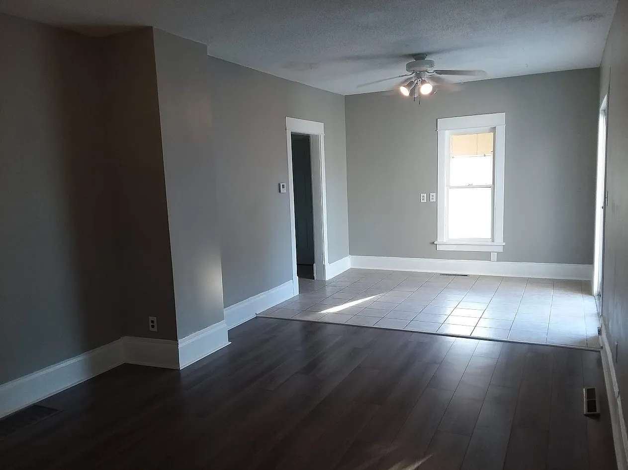 3 bed, 1.5 bath, 1100 sqft, $1,300 — Photo 3