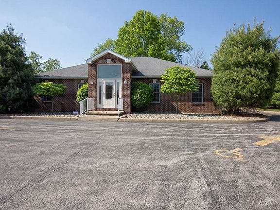 2nd image of 100 Marwood Cir