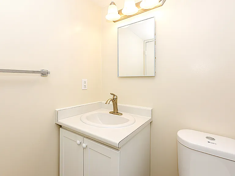 295 Lakeshore Dr — Photo 15