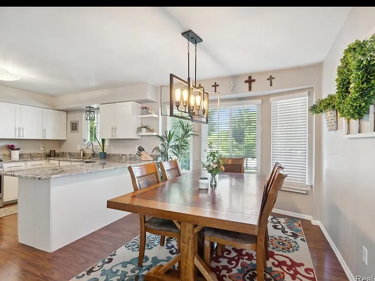 2233 Brookhaven Rd — Photo 5