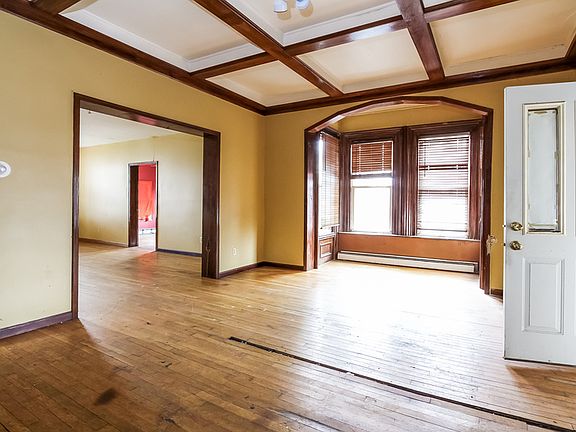 5th image of 225 Midland Ave
