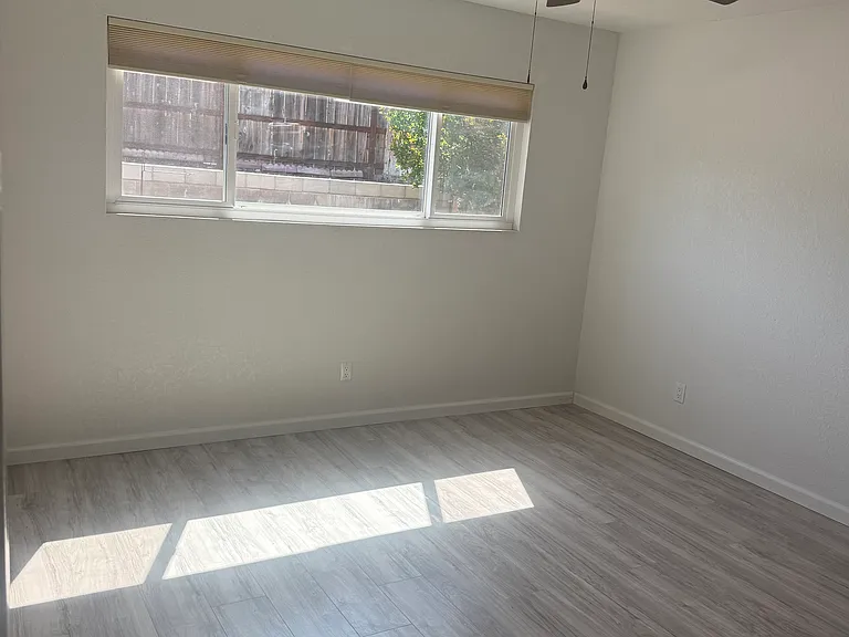 1820 Marigold Ln — Photo 13