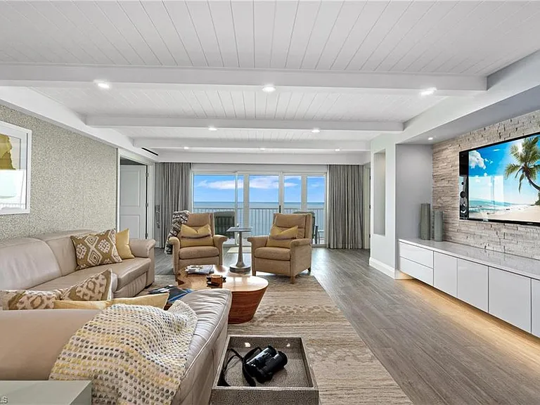 9051 Gulf Shore Dr #Penthouse 3 — Photo 4