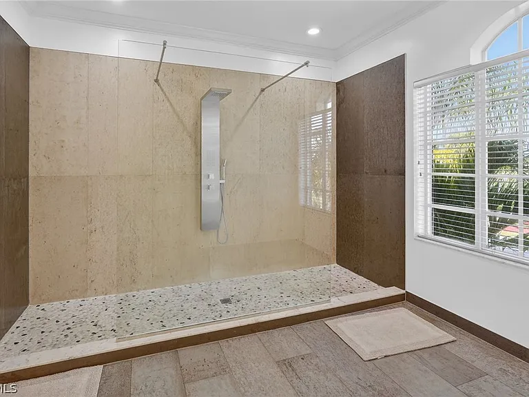 5541 Harborage Dr — Photo 32