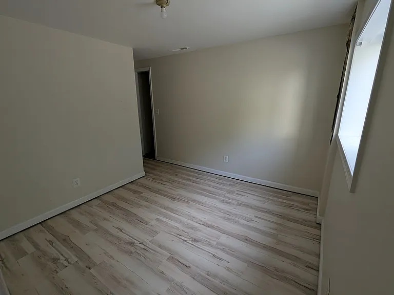 125 W Park Dr — Photo 11