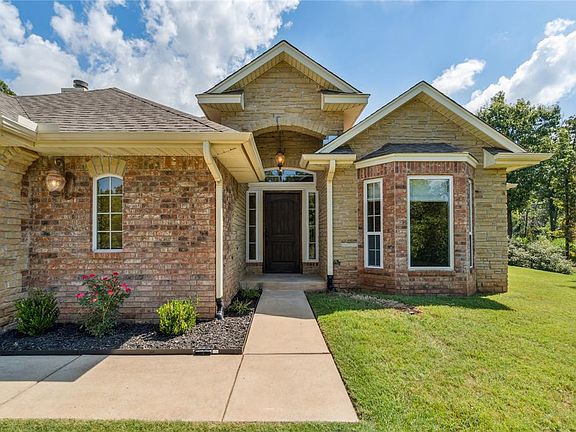4th image of 2351 E Lakewood Dr