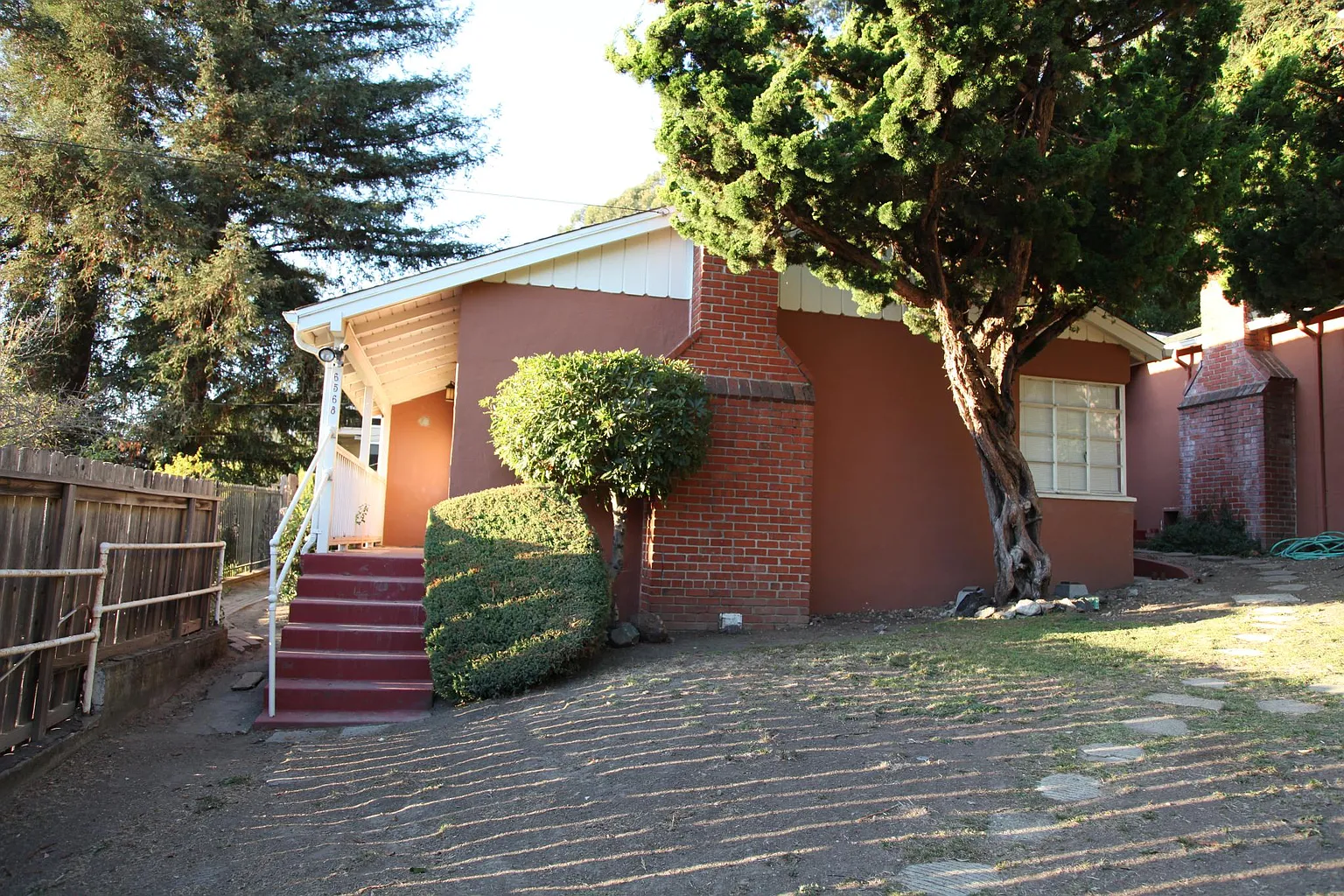 6568 Lucas Ave photo 1
