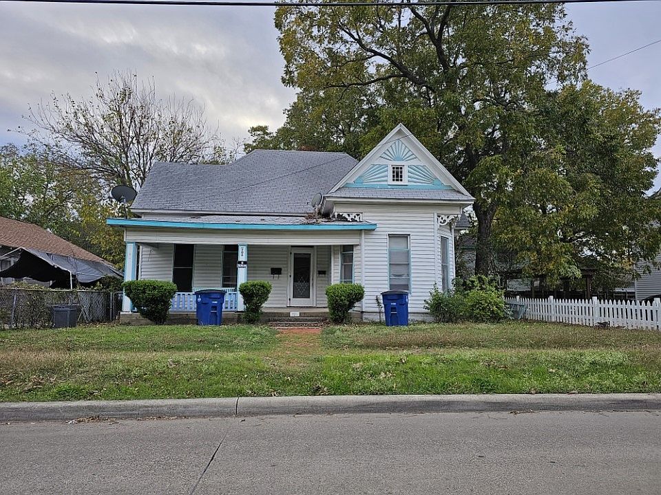 1st image of 705 N Dallas St