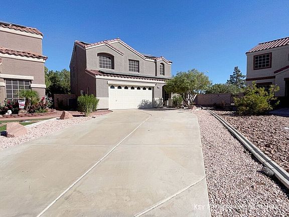 3rd image of 640 Moonlight Mesa Dr