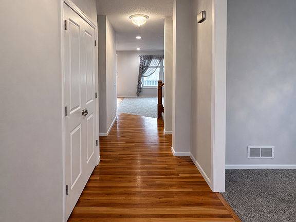 5th image of 10111 Welcome Ave N