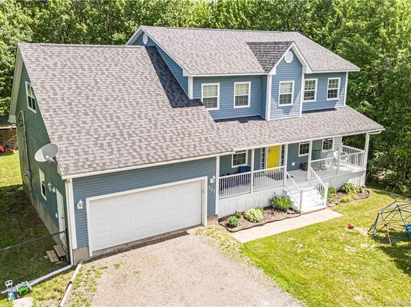 121 Alexander Dr, New Maryland, NB E3B 8A8