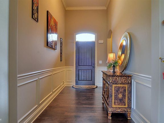 4th image of 60210 Stonecrest Dr