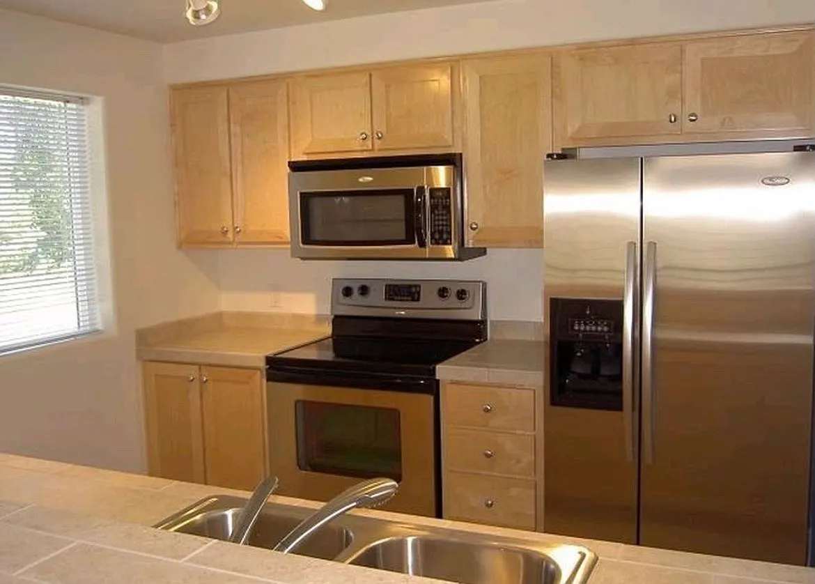 2 bed, 956 sqft, $1,750 — Photo 4