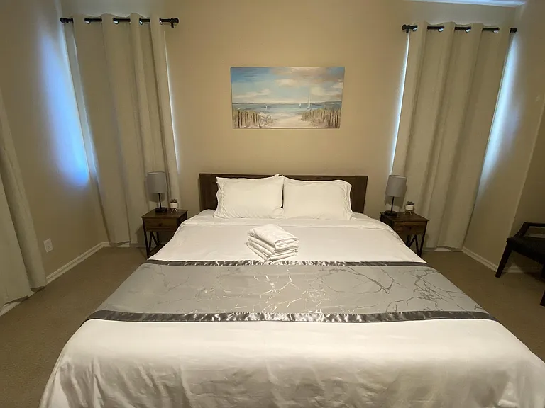 193 E Bahamas Dr — Photo 17