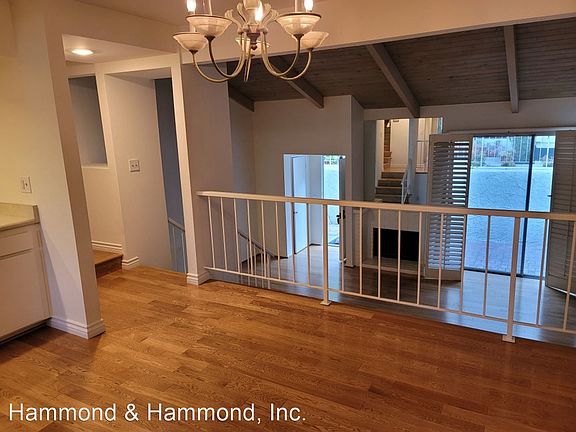 2nd image of 11824 Moorpark St APT B