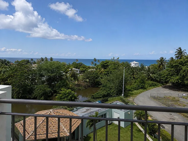 Condo Sea Beach Village — Photo 18