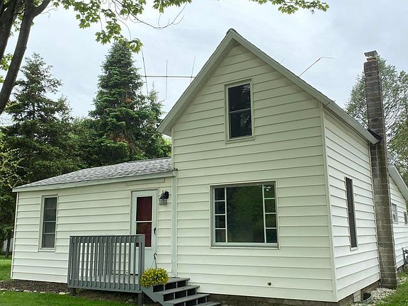 3rd image of 719 N Emily St