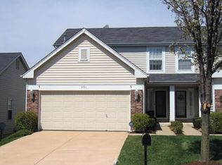 3741 Southern Manor Dr, Saint Louis, MO 63125