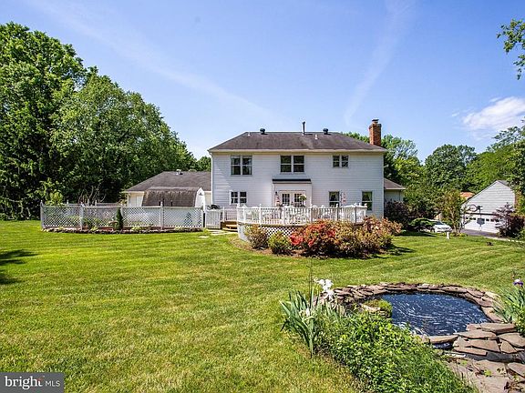 2nd image of 20 Cabin Creek Ct