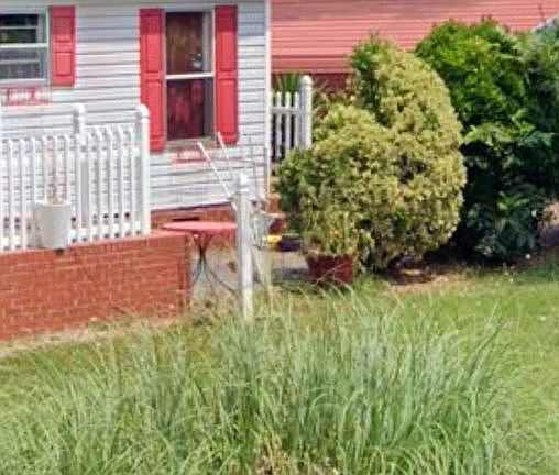 2nd image of 105 Aspen Way