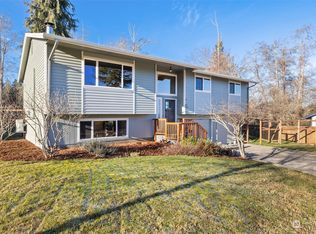 3738 S Crabapple Pl, Port Angeles, WA 98362