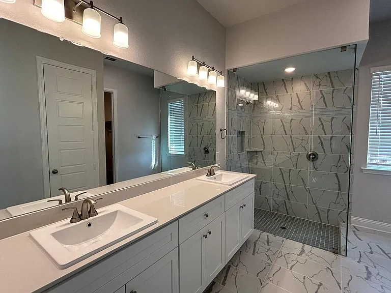 9008 Guadalupe St — Photo 22