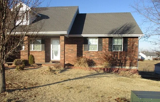 19658 Longview Rd — Photo 2