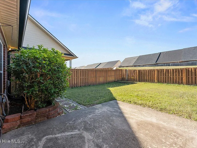 1053 Grove Landing Ln — Photo 22