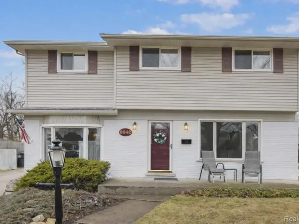 9640 Dudley St, Taylor, MI 48180