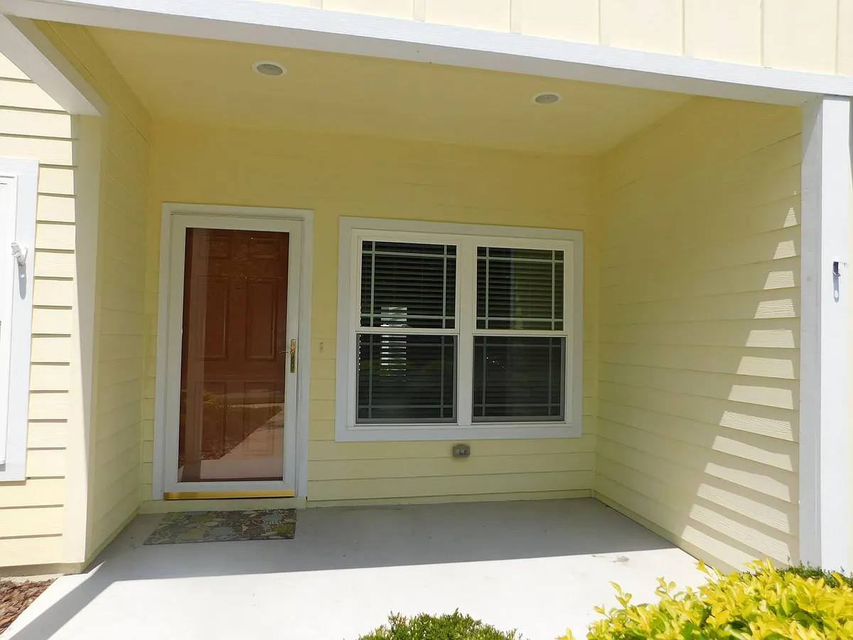 Building Photo - 5156 NW 21st Dr