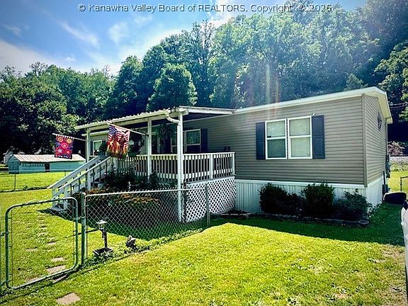 3rd image of 327 Big Branch Rd