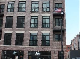 220 N Halsted St UNIT 4, Chicago, IL 60661