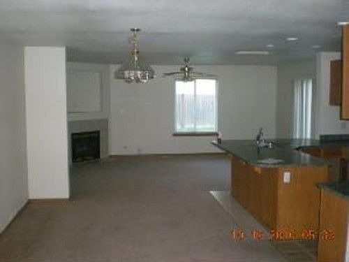 4th image of 9719 10th Ave E