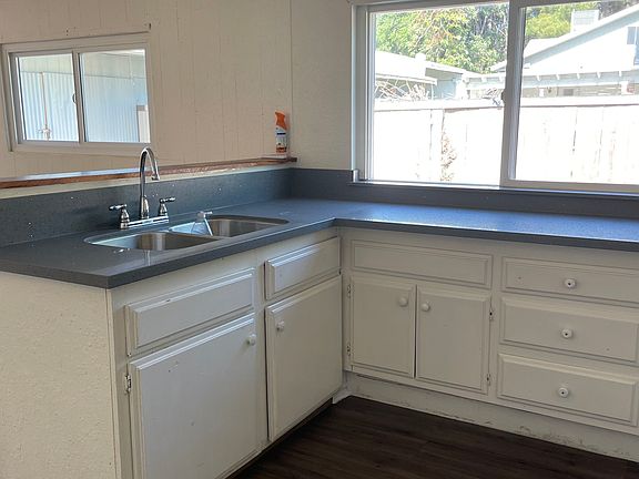 5th image of 1275 N Sanderson Ave #B