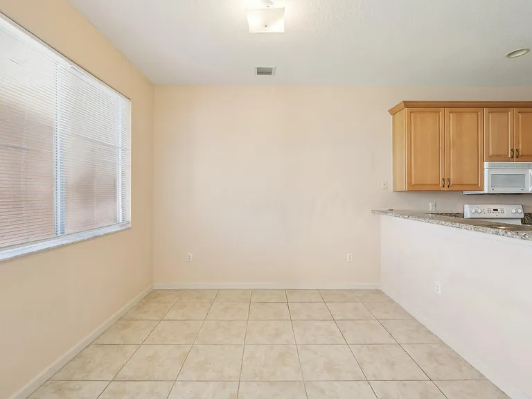 2584 Stockbridge Sq SW — Photo 17