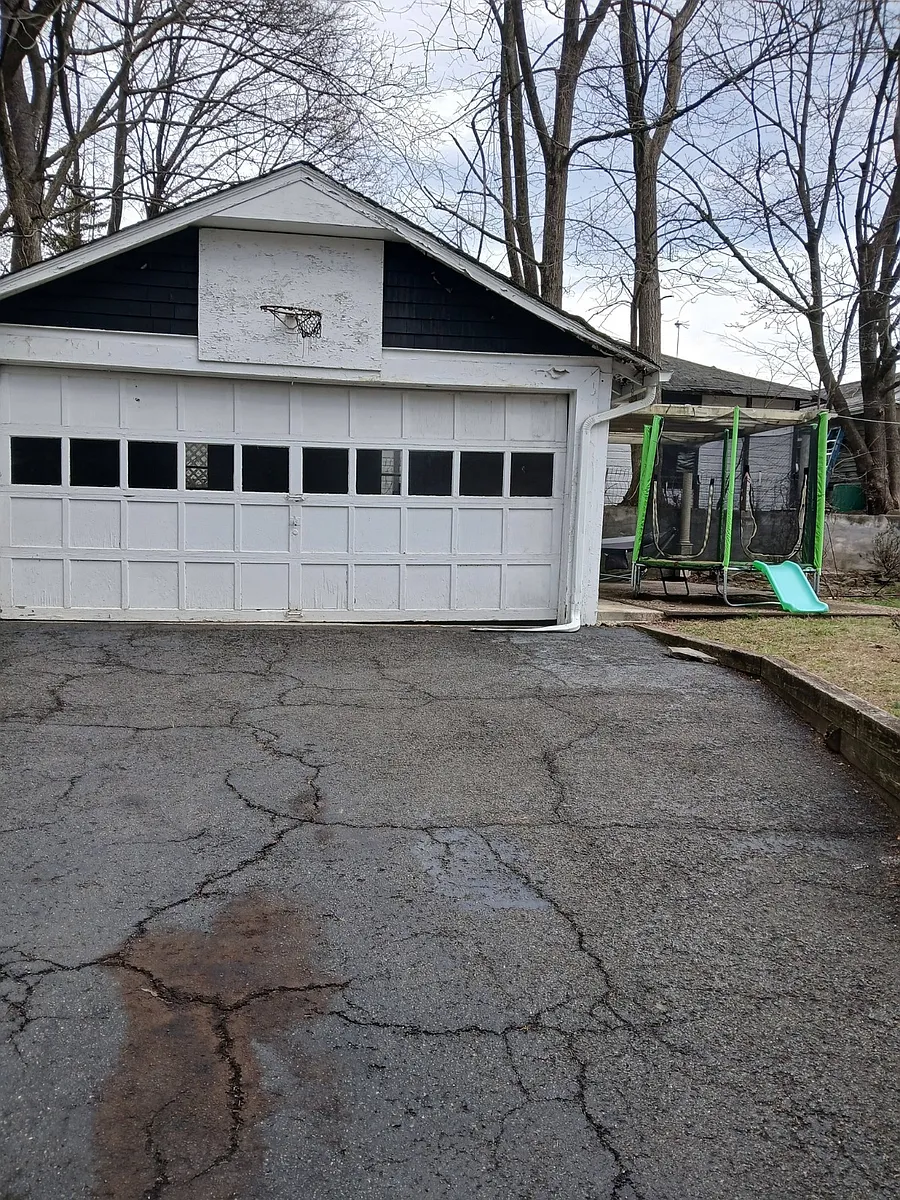 Building Photo - 10 Brook St #1